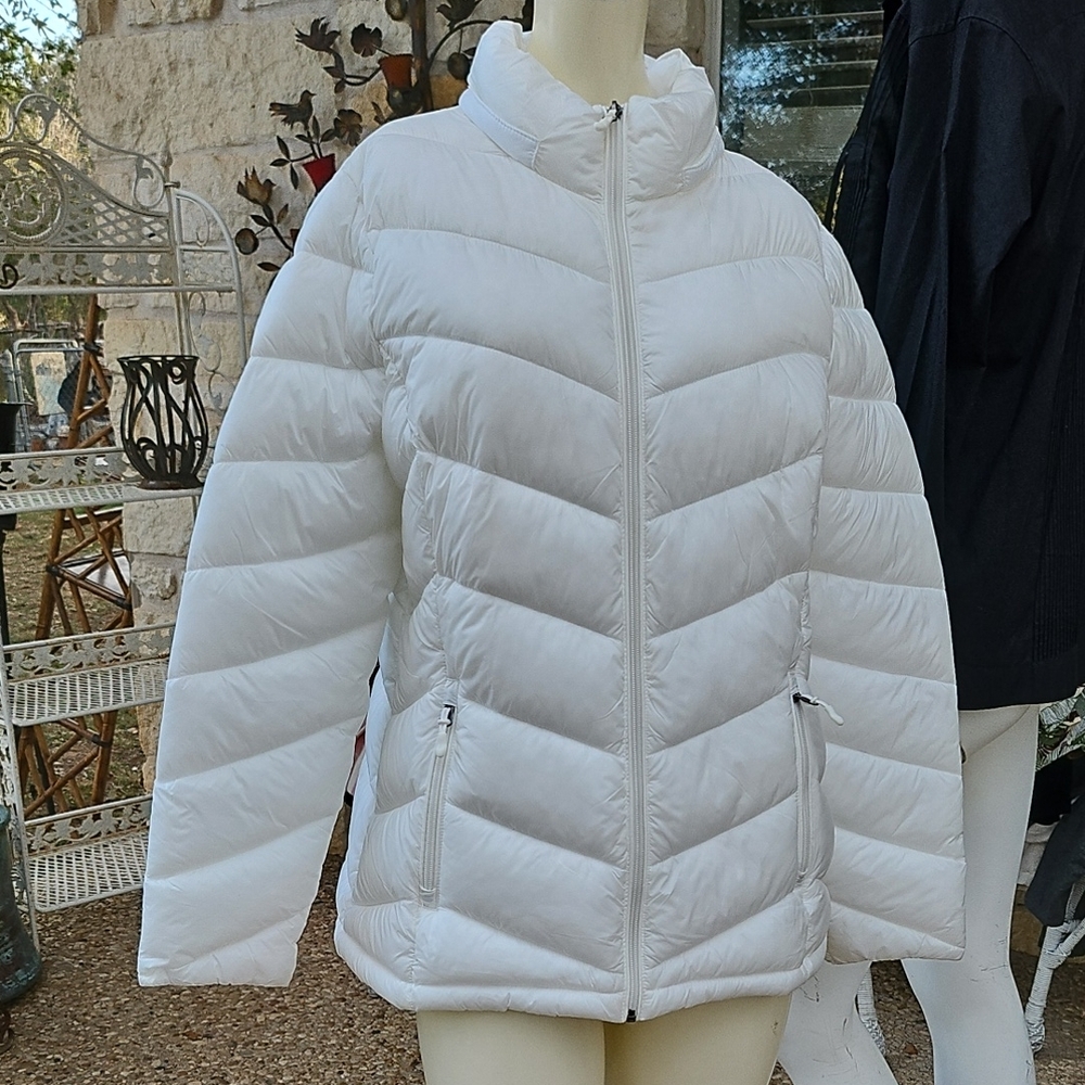 Gorgeous Soft Comfy CHARTER CLUB Puffy Quilted Jacket Pure White Removable Hood